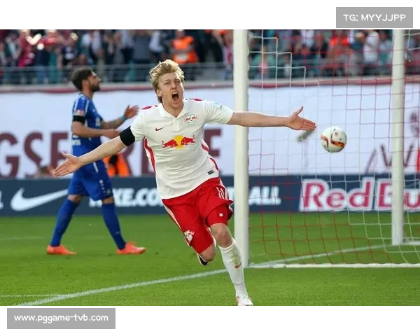 科隆队主教练高位压迫战术奏效 打破汉堡防线